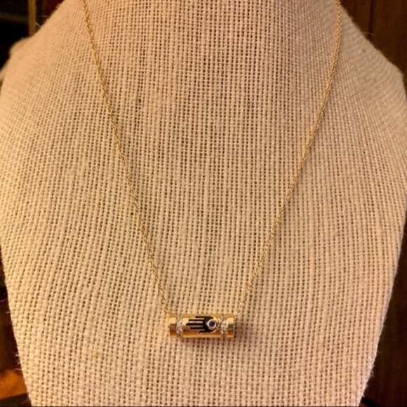 Hand of God Scroll Charm 18k Gold Plate Chain - Picture 5 of 6